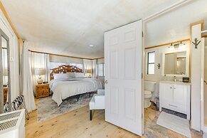 Ruidoso Cabin Rental w/ Hot Tub: Walk to Main!