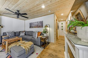 Ruidoso Cabin Rental w/ Hot Tub: Walk to Main!