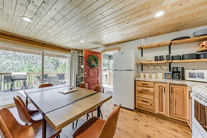 Ruidoso Cabin Rental w/ Hot Tub: Walk to Main!