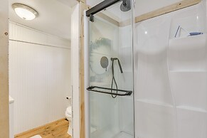 Ruidoso Cabin Rental w/ Hot Tub: Walk to Main!