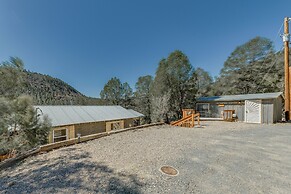 Ruidoso Cabin Rental w/ Hot Tub: Walk to Main!