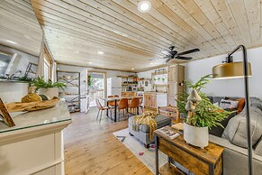 Ruidoso Cabin Rental w/ Hot Tub: Walk to Main!