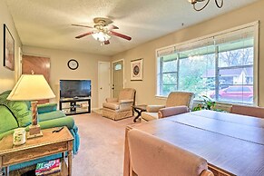 Cozy Home w/ Grill: Walkable Oxford Location