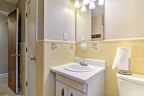 Cozy Home w/ Grill: Walkable Oxford Location