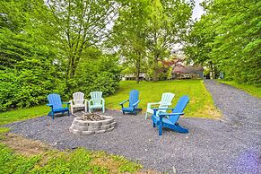Cozy Retreat w/ Hot Tub, on Sleepy Hollow Lake!