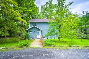 Cozy Retreat w/ Hot Tub, on Sleepy Hollow Lake!