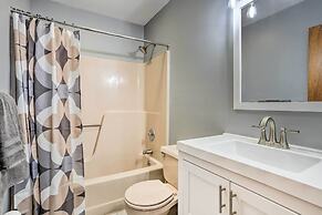 4 Mi to Tubing: Cozy Bushkill Cabin w/ Deck!