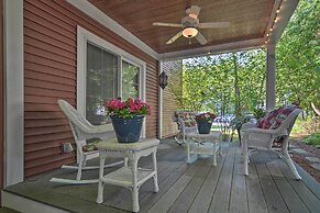 Downtown Charlevoix Duplex 1/2 Mi to Lake Michigan
