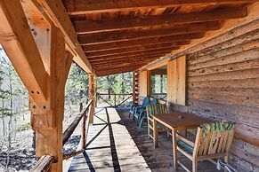 Idyllic Twin Lakes Escape w/ Deck + Fire Pit!