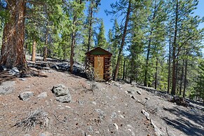 Idyllic Twin Lakes Escape w/ Deck + Fire Pit!