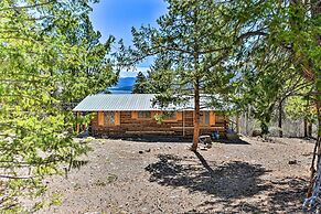 Idyllic Twin Lakes Escape w/ Deck + Fire Pit!
