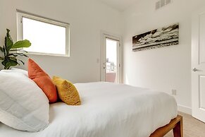 Modern Denver Townhome w/ Rooftop Terrace!