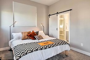 Modern Denver Townhome w/ Rooftop Terrace!