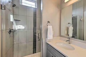 Modern Denver Townhome w/ Rooftop Terrace!