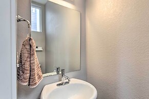 Modern Denver Townhome w/ Rooftop Terrace!