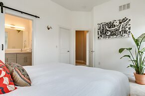 Modern Denver Townhome w/ Rooftop Terrace!