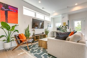Modern Denver Townhome w/ Rooftop Terrace!