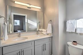 Modern Denver Townhome w/ Rooftop Terrace!