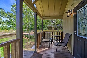 Fredericksburg Cottage ~ 1 Mile to Main Street!