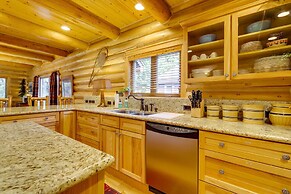 Exquisite Mccall Log Cabin - Walk to Payette Lake!