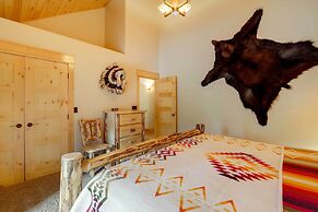 Exquisite Mccall Log Cabin - Walk to Payette Lake!