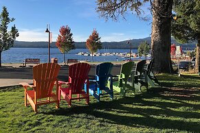 Exquisite Mccall Log Cabin - Walk to Payette Lake!