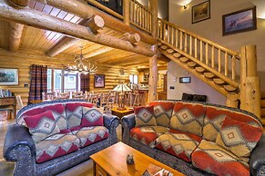 Exquisite Mccall Log Cabin - Walk to Payette Lake!
