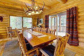 Exquisite Mccall Log Cabin - Walk to Payette Lake!