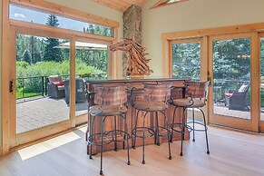 Stunning Mtn Views, Private Stream: Evergreen Gem!