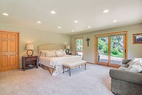 Stunning Mtn Views, Private Stream: Evergreen Gem!