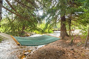 Stunning Mtn Views, Private Stream: Evergreen Gem!