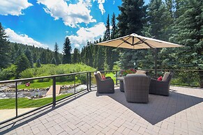 Stunning Mtn Views, Private Stream: Evergreen Gem!