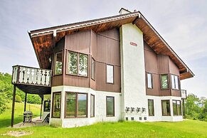 Scenic Bartlett Home w/ Deck - 1 Mi to Storyland!