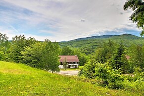 Scenic Bartlett Home w/ Deck - 1 Mi to Storyland!