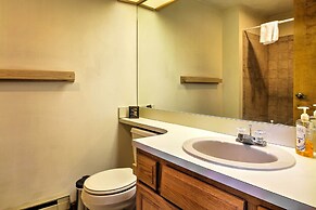 Scenic Bartlett Home w/ Deck - 1 Mi to Storyland!