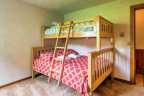 Scenic Bartlett Home w/ Deck - 1 Mi to Storyland!