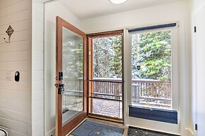 The Cottages: Ski-in/out Retreat - Hike & Explore!