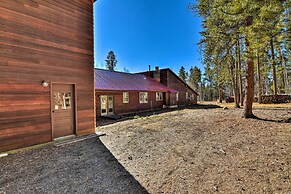 Charming Leadville Retreat w/ Private Hot Tub