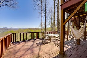 Game Room + Mtn Views: Banner Elk Cabin