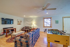 Game Room + Mtn Views: Banner Elk Cabin