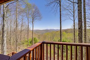 Game Room + Mtn Views: Banner Elk Cabin