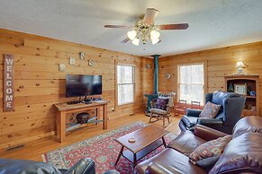 Game Room + Mtn Views: Banner Elk Cabin