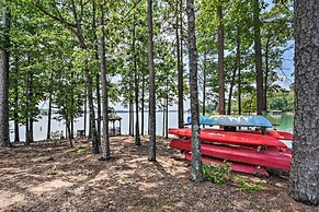 Views, Pools & Marina: Lake Keowee Condo!