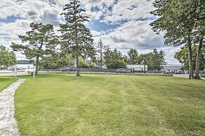 Ephraim Home w/ Yard - Walk to Lake Michigan!