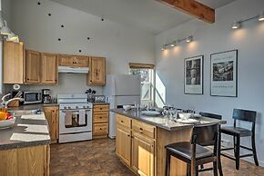 Pet-friendly Duplex w/ Northern Lights Aurora View