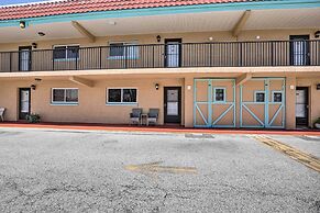 St Augustine Getaway w/ Porch: 1 Block to Beach!