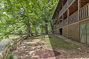 Outdoorsmens Paradise on River w/ Fire Pit!