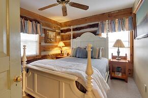 Outdoorsmens Paradise on River w/ Fire Pit!