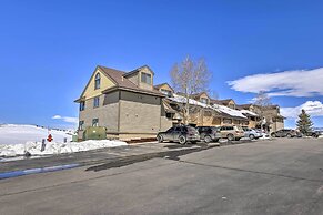 Cozy Ski-in/ski-out Granby Condo w/ Balcony!