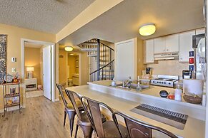 Cozy Ski-in/ski-out Granby Condo w/ Balcony!